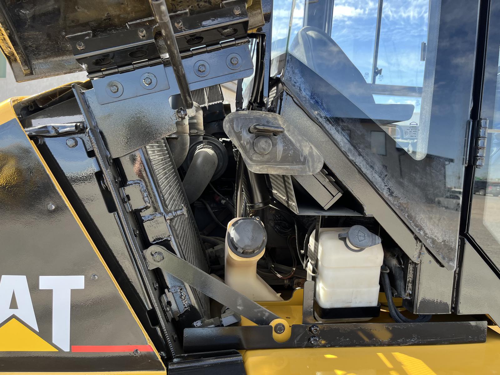 ./imagenes/INVOICE/2019/15623/CARGADOR FRONTAL CATERPILLAR 908 (17).JPG